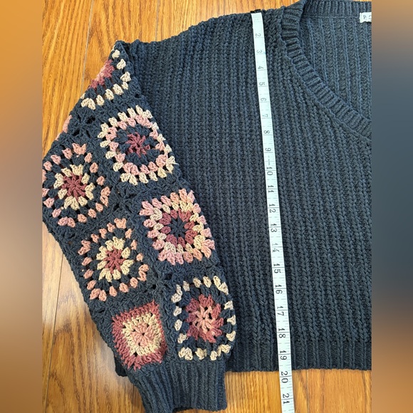 POL GRANNY SQUARE OVERSIZED SWEATER - Size L - Picture 3 of 11